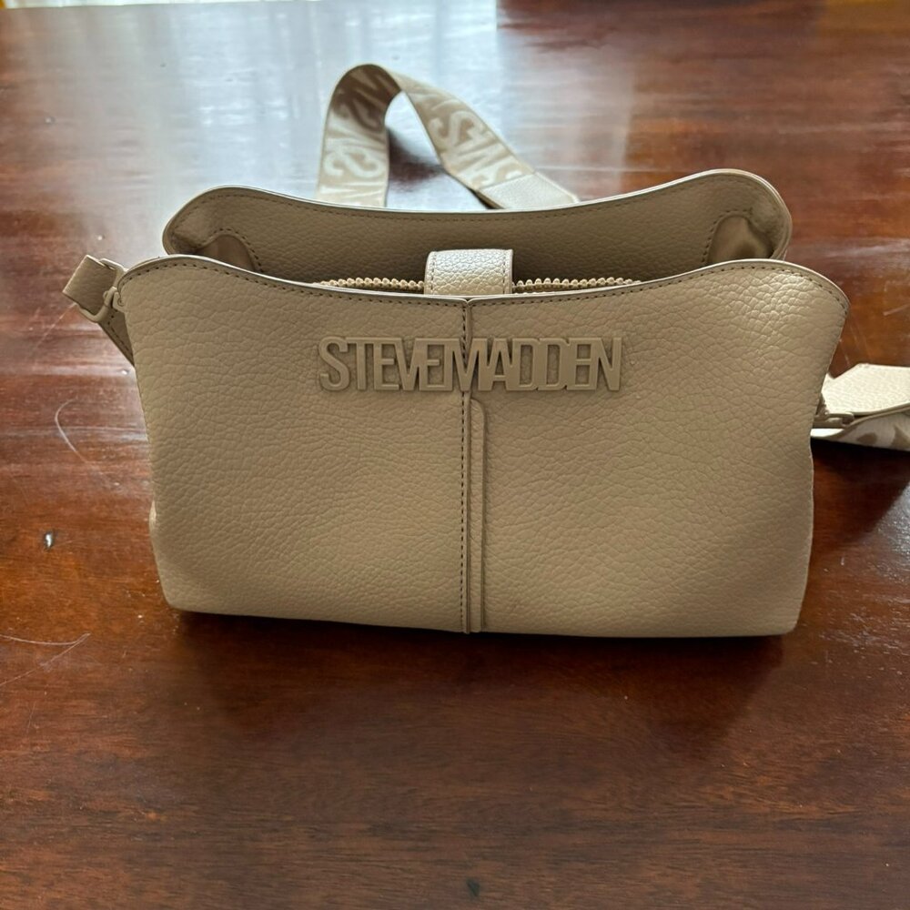 Steve Madden Leather Crossbody Purse